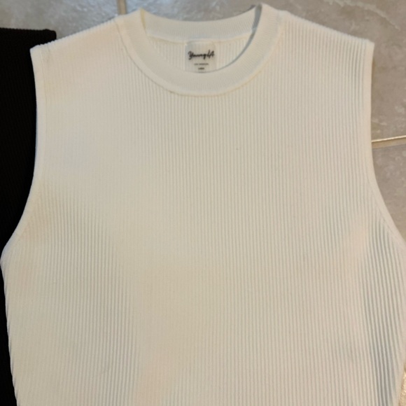 YoungLA - Picture 2 of 5